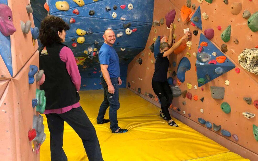 Klettertechnik Indoor „Im Überhang“